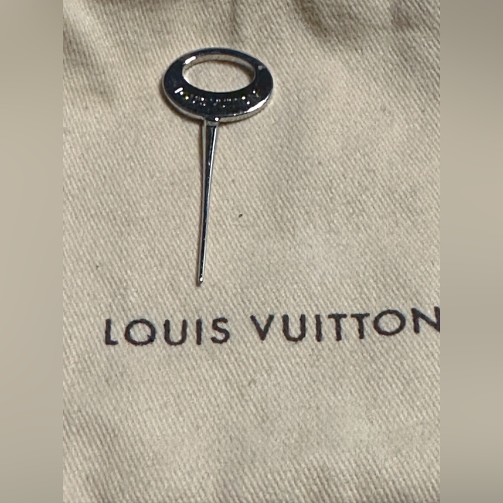 Louis Vuitton Stick Pin-Authentic